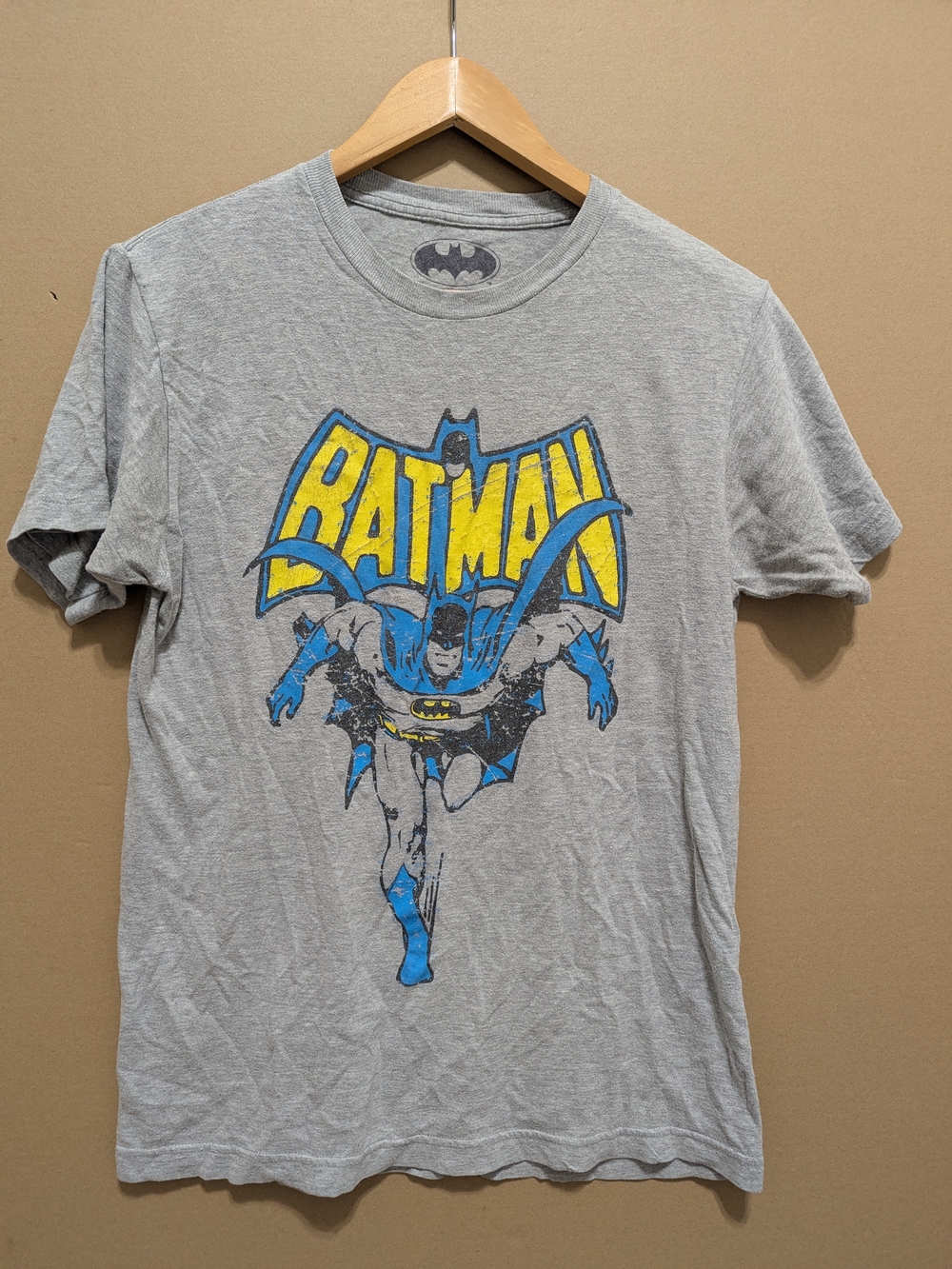 DC Comics Batman Graphic T-Shirt Grey Blue Yellow Distressed Logo Medium